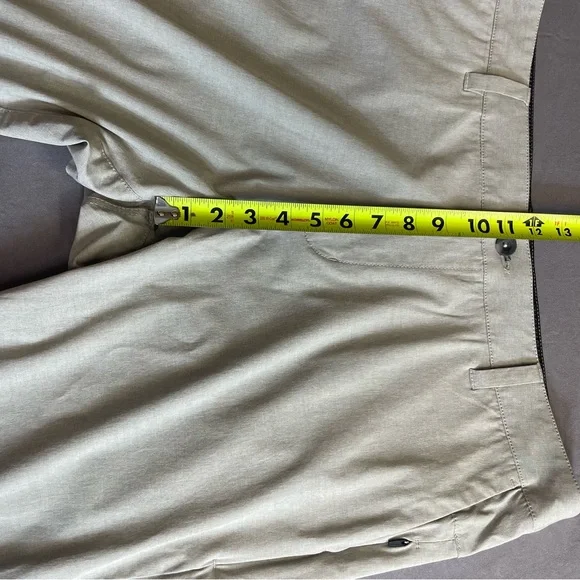 Vuori Aim khaki golf & travel pants for men 36 - Picture 11 of 12